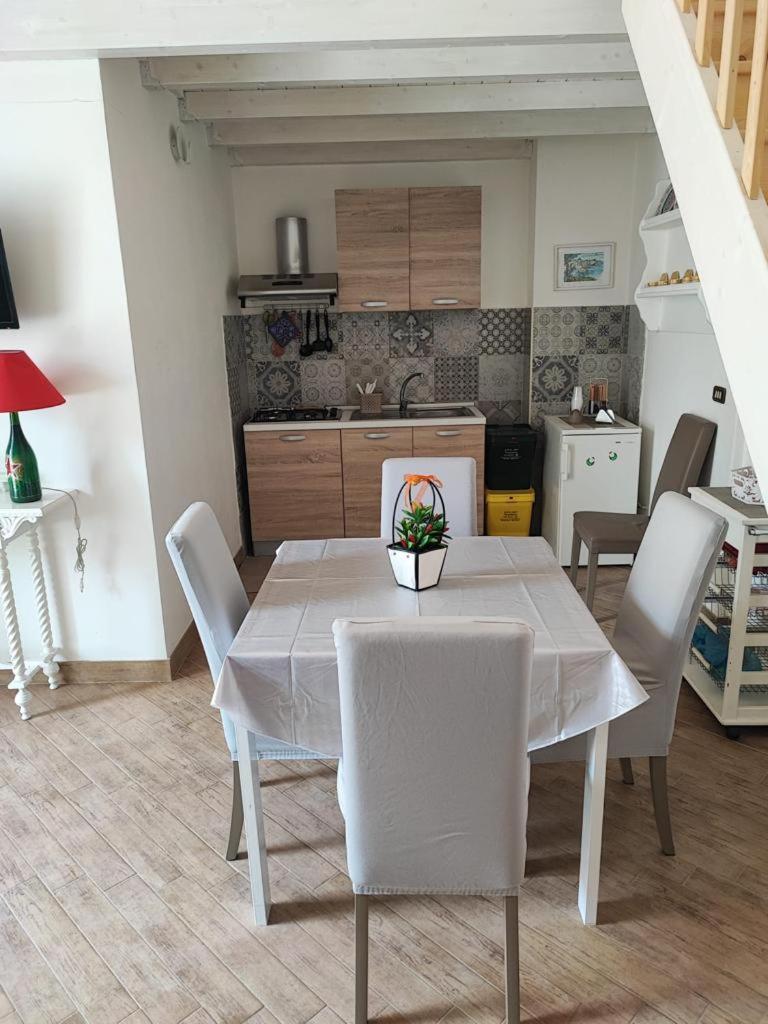Apartamento Greta Viola House Squinzano Exterior foto